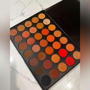 SOLD - Morphe Second Nature 35O2 Palette